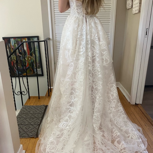 Bride dress for sale only GTA - Picture 2 of 8